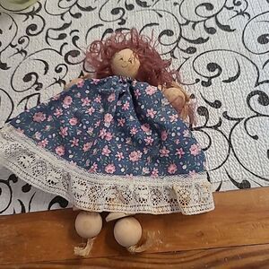 Folk Art Spoolie Doll